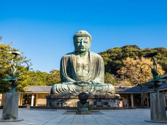 Tokyo: Great Buddha of Kamakura, Kamakura High School,Enoshima ,Hachimangu Shrine & Komachi Street Day Tour