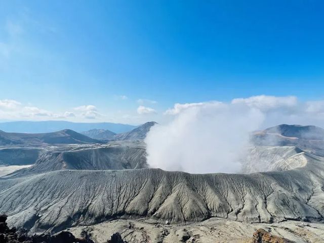 Aso Kusasenrigahama and Kurokawa Onsen Full Day Tour from Fukuoka